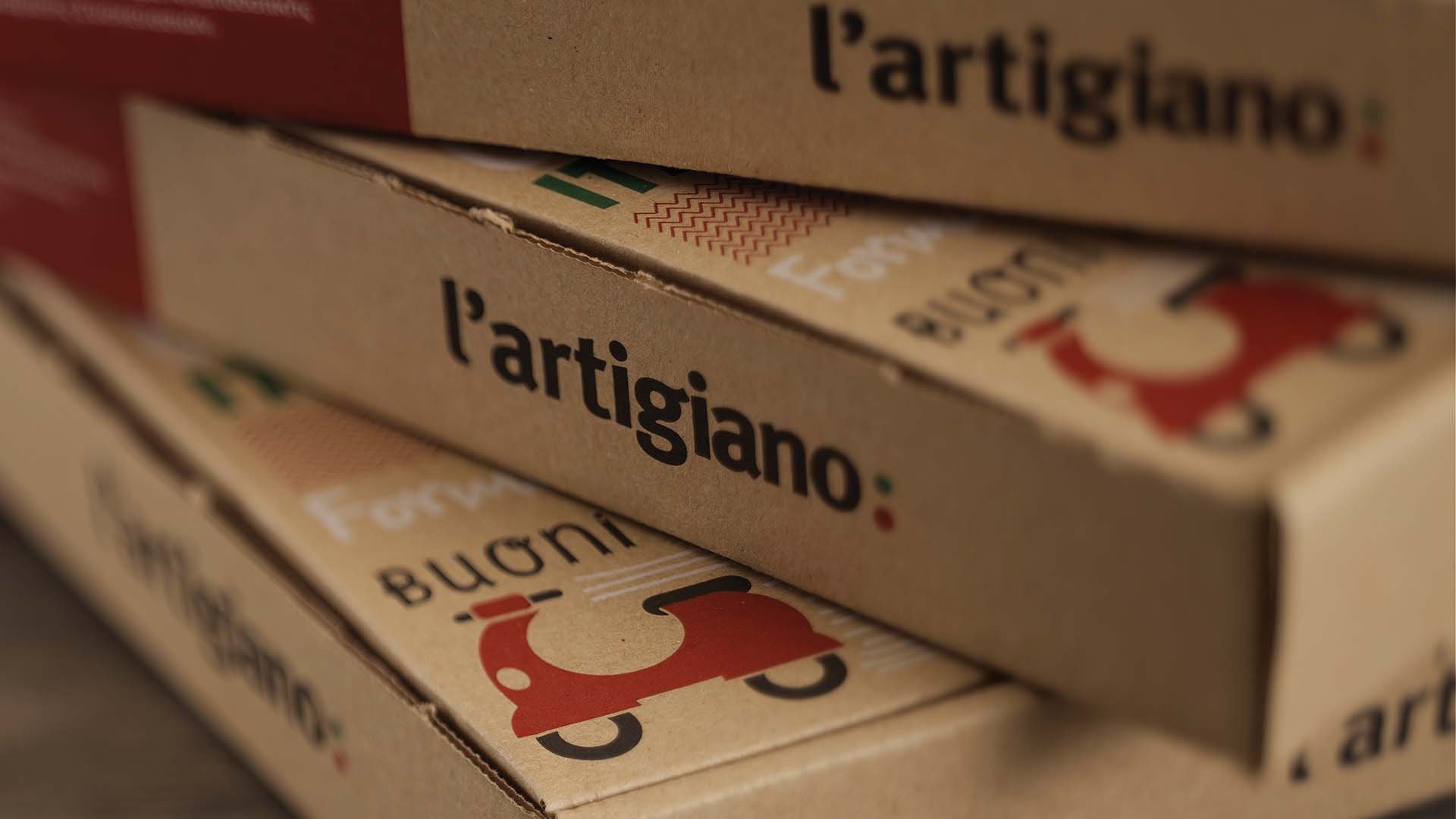 L' artigiano logo on pizza boxes